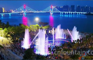 Large Dry Fountain Water Dancing Show in Qingyuan Nanan Park